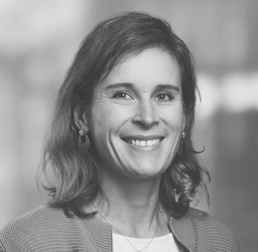 Sandrine Charriere 18 11 24 7 SW Hintergrund